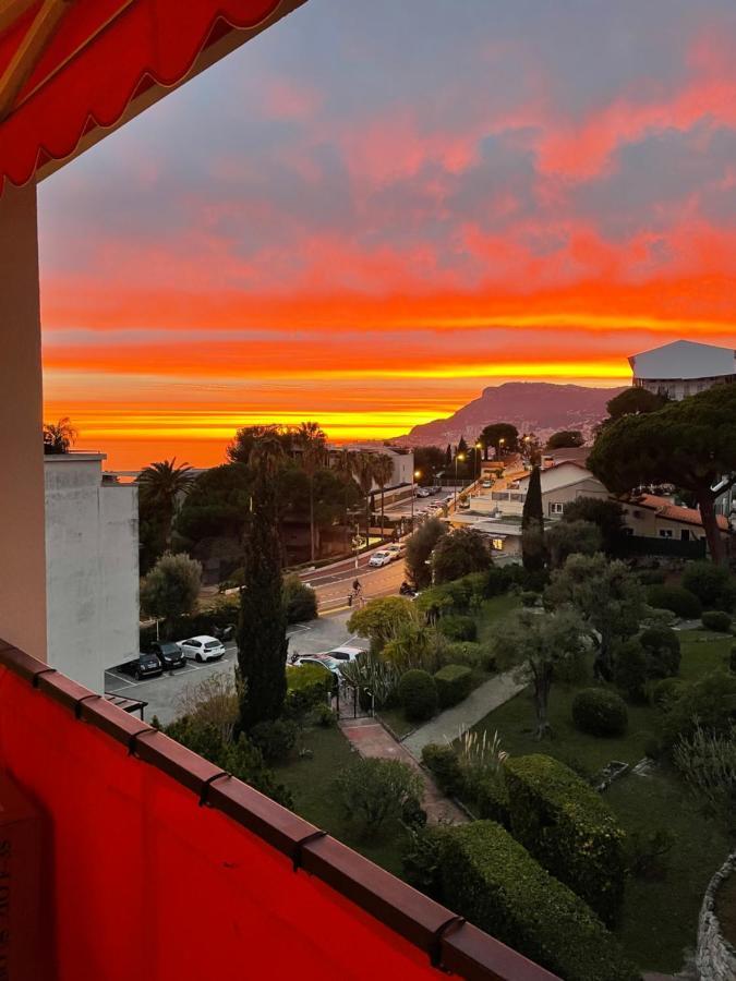 Charmant 2 Pieces Vue Sur Mer Et Monte-Carlo A Roquebrune Cap Martin Exteriör bild